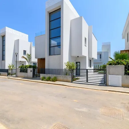 فيلة By The Nova Seaview