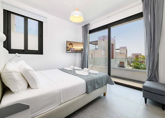 Vila By The Nova Seaview *