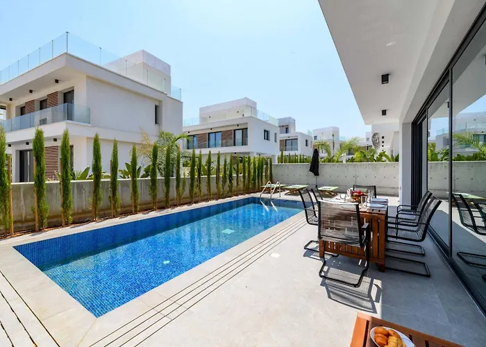 Vila By The Nova Seaview Protaras